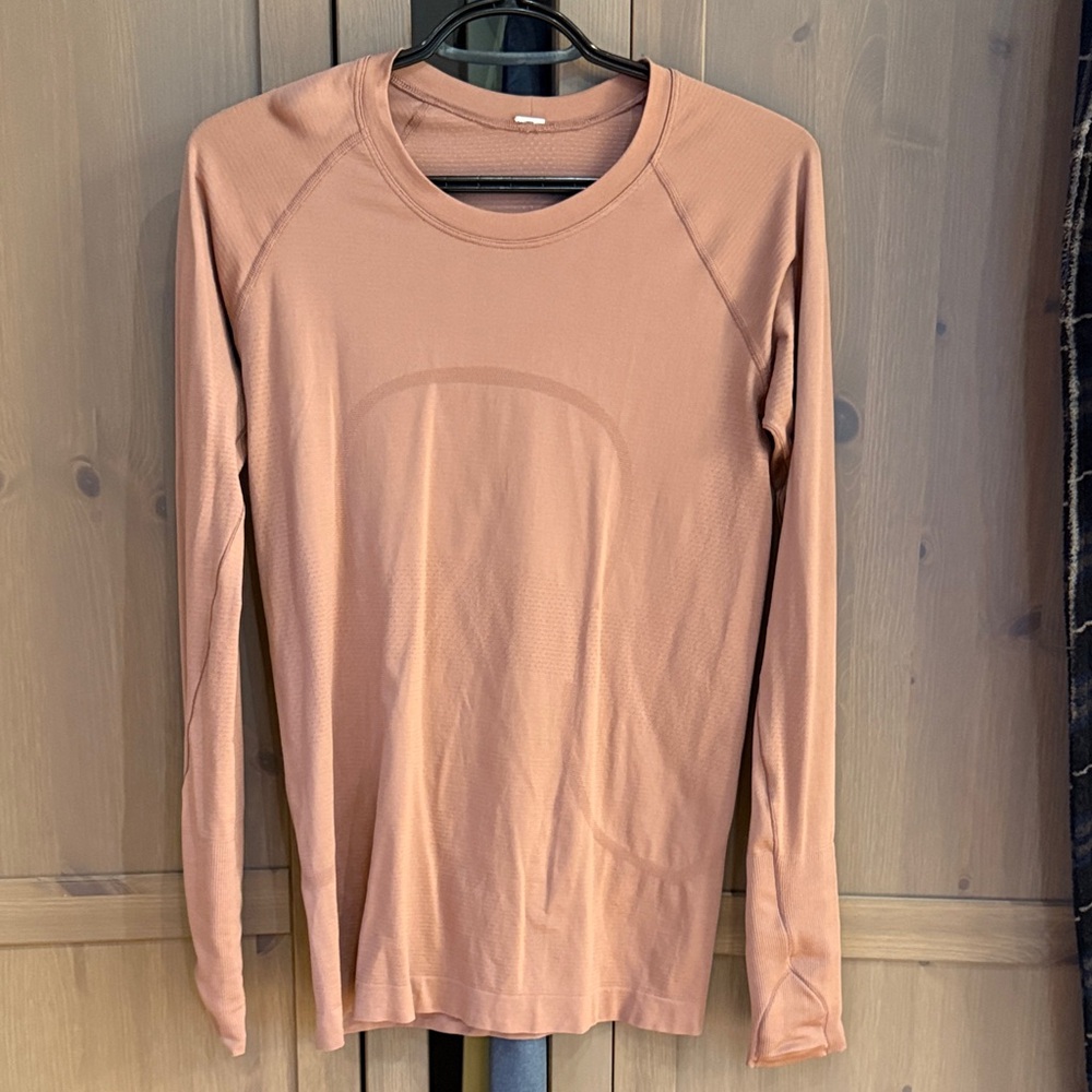 Lululemon Swiftly Tech Long Sleeve hip length